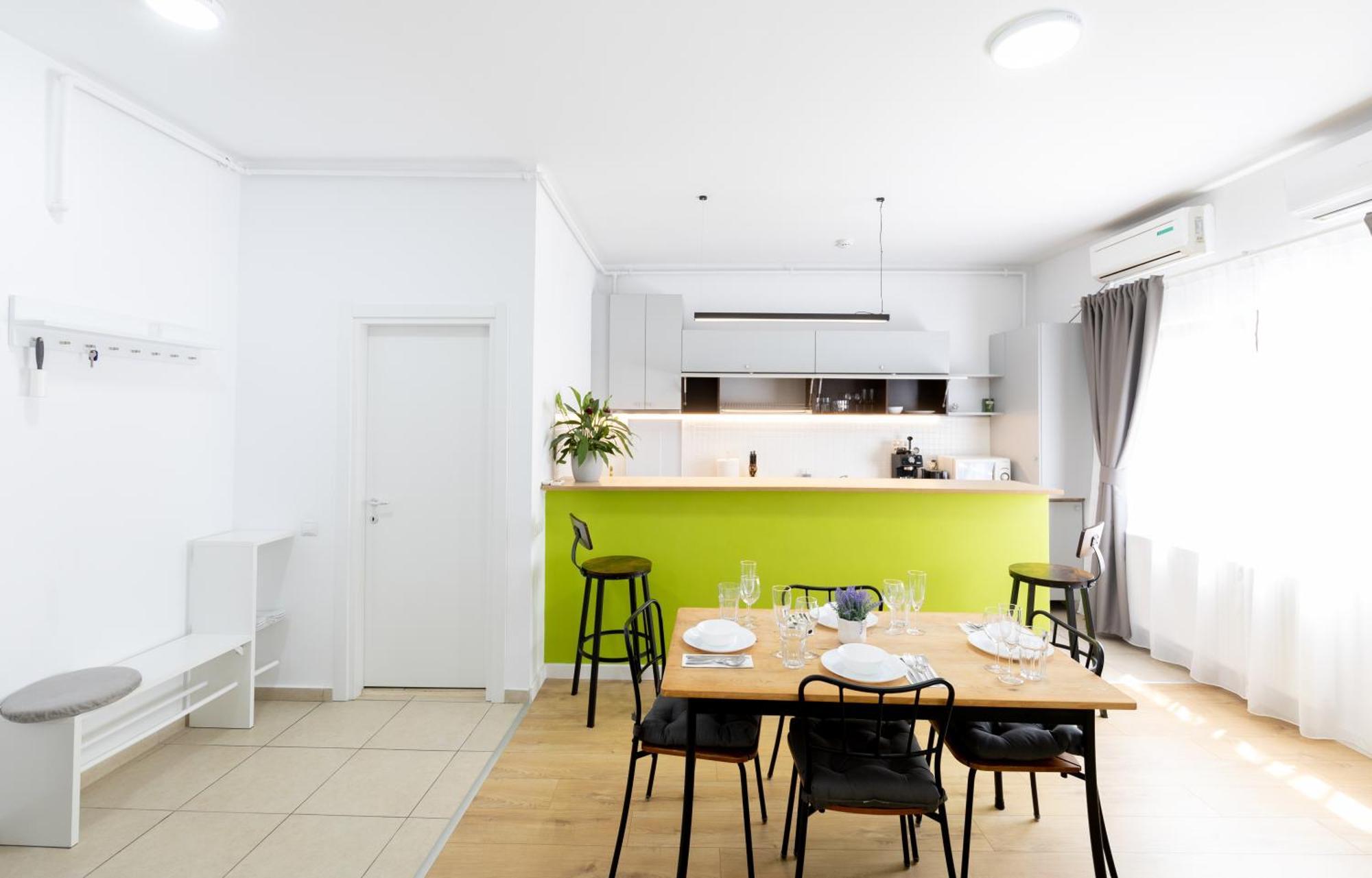 Obor Central Oasis --Secured Parking Nearby --Self Check-In-- 1Min Metro Station Bucureşti Ngoại thất bức ảnh